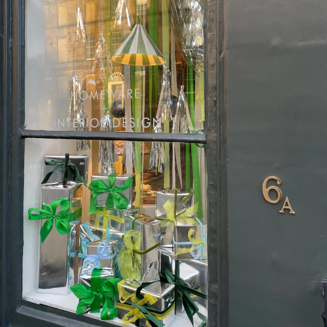 Christmas london places go do things holiday where travel getaways tree giant activities